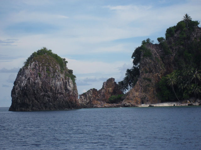 Tokong Kemundi, Pulau Badas,Indonesia